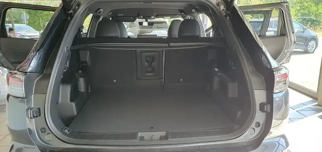 Mitsubishi Outlander view 12