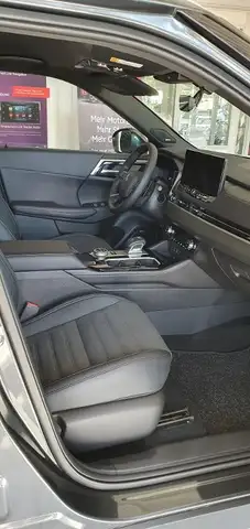 Mitsubishi Outlander view 10