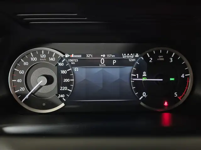 Land Rover Discovery Sport view 13