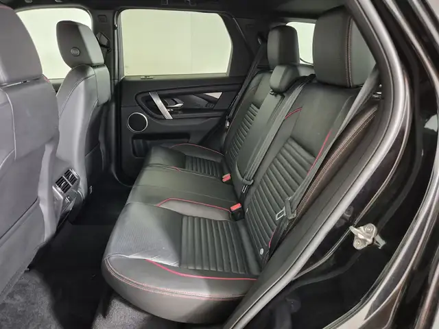 Land Rover Discovery Sport view 5