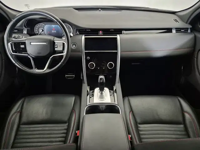 Land Rover Discovery Sport view 4