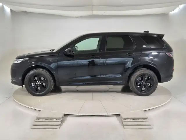 Land Rover Discovery Sport view 6