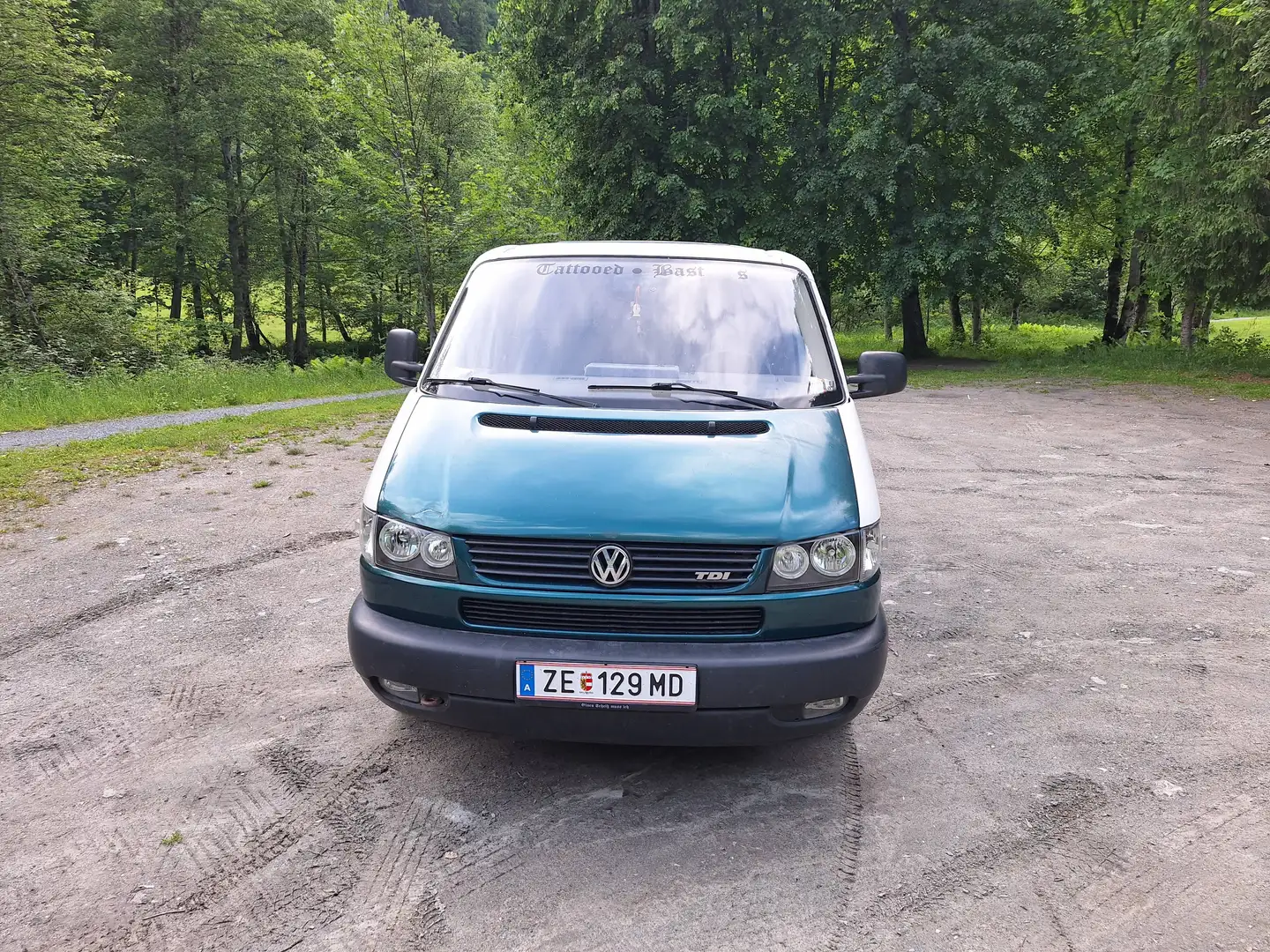 Volkswagen T4 Kombi Kombi 3-0-0 2,5 TDI Weiß - 2