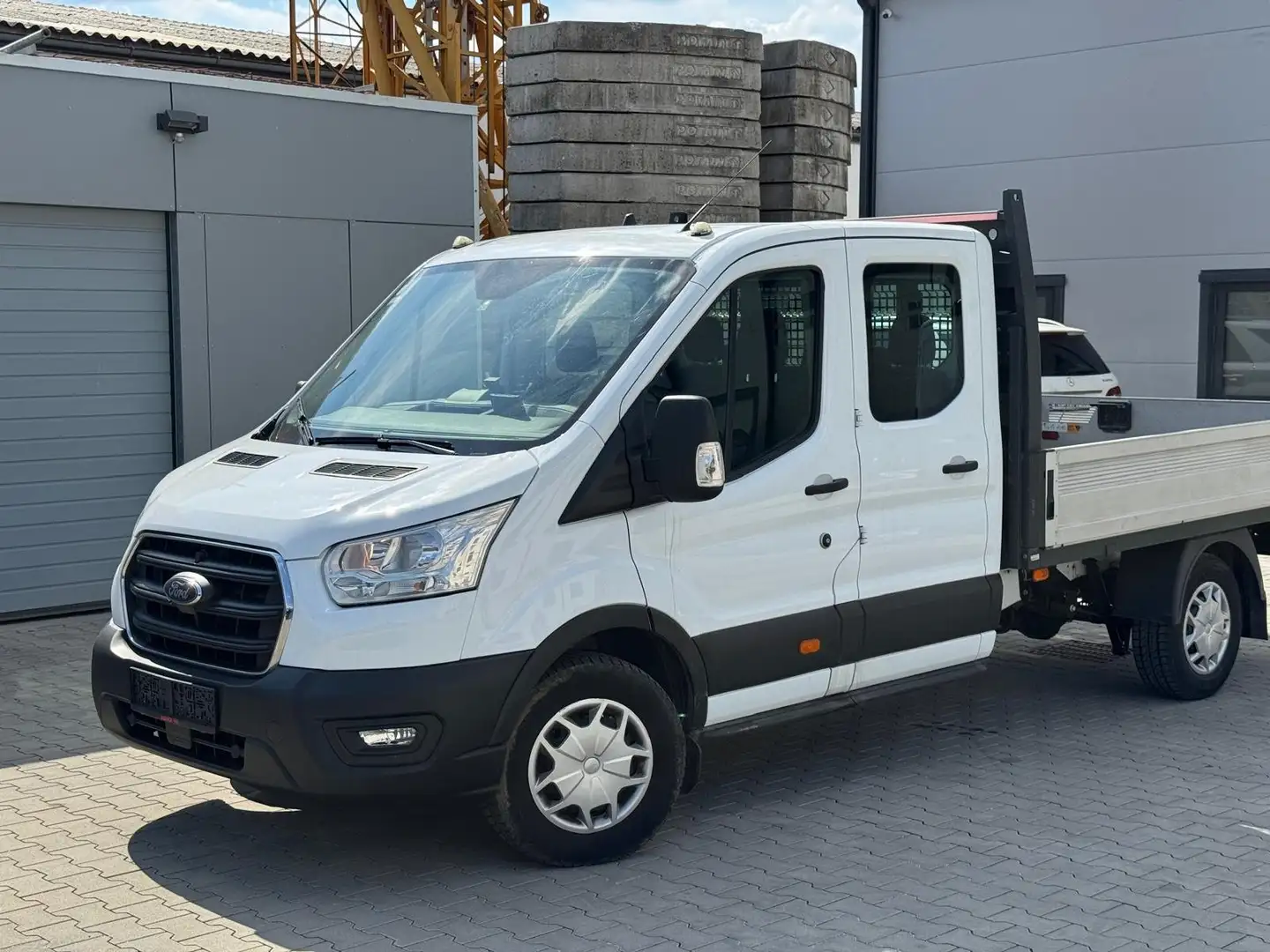 Ford Transit Ford Transit 2.0 TDCi L3H2 350 Trend Weiß - 1