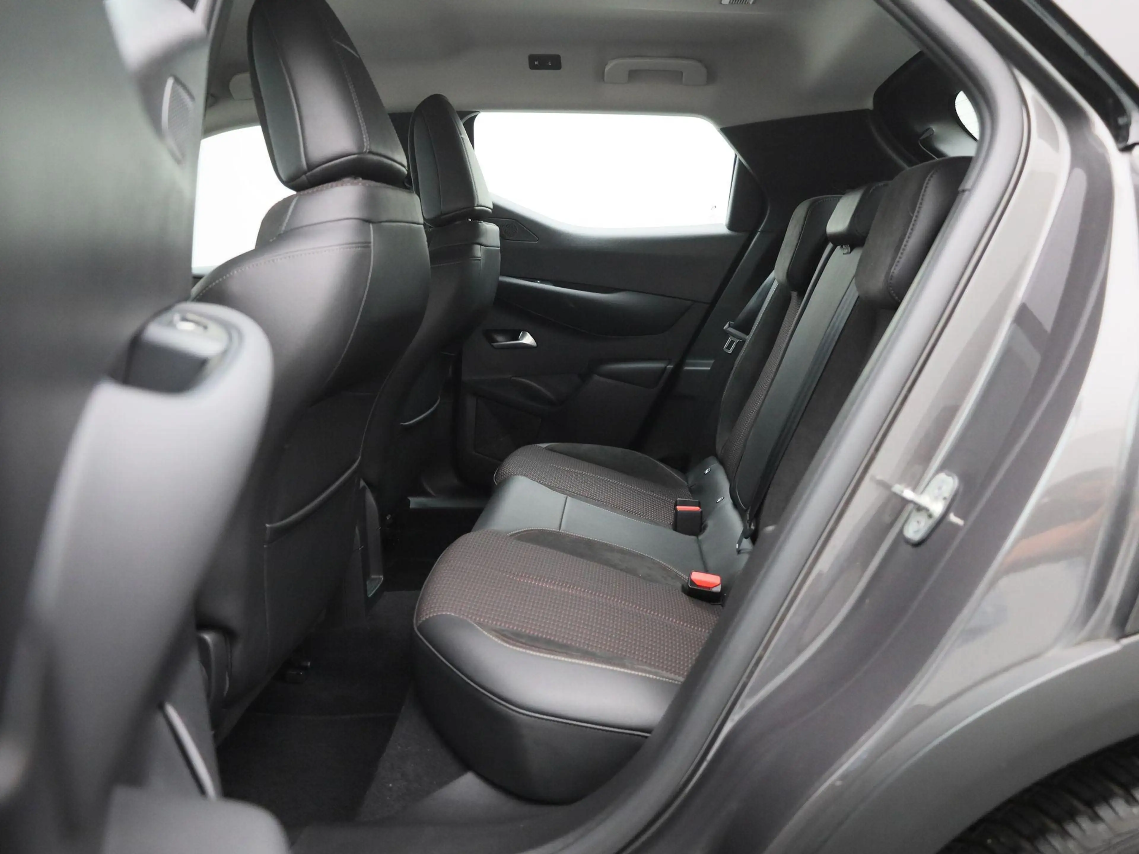 DS Automobiles DS 3 Crossback E-Tense Bastille 50 kWh — photo 12