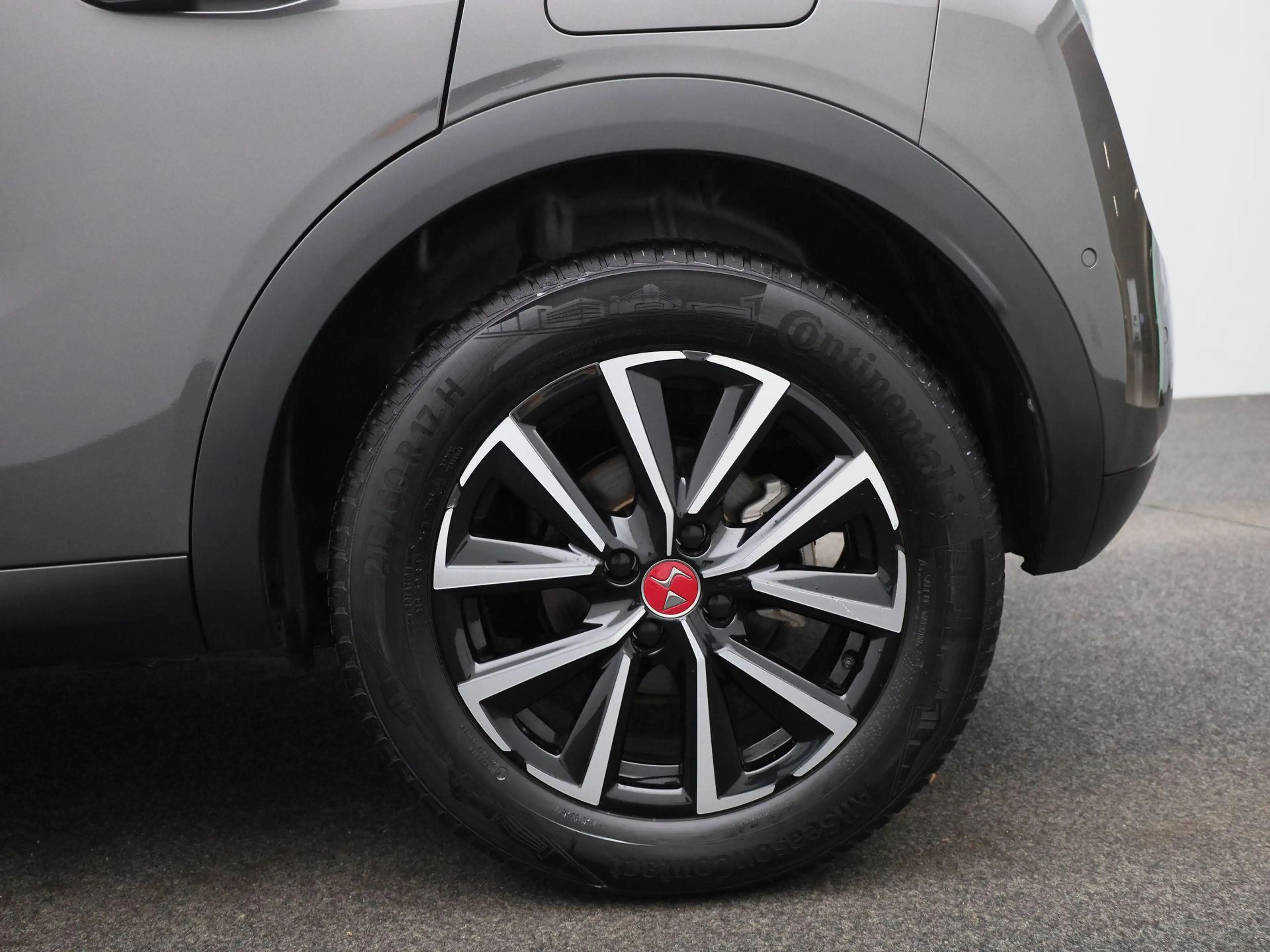 DS Automobiles DS 3 Crossback E-Tense Bastille 50 kWh — photo 13