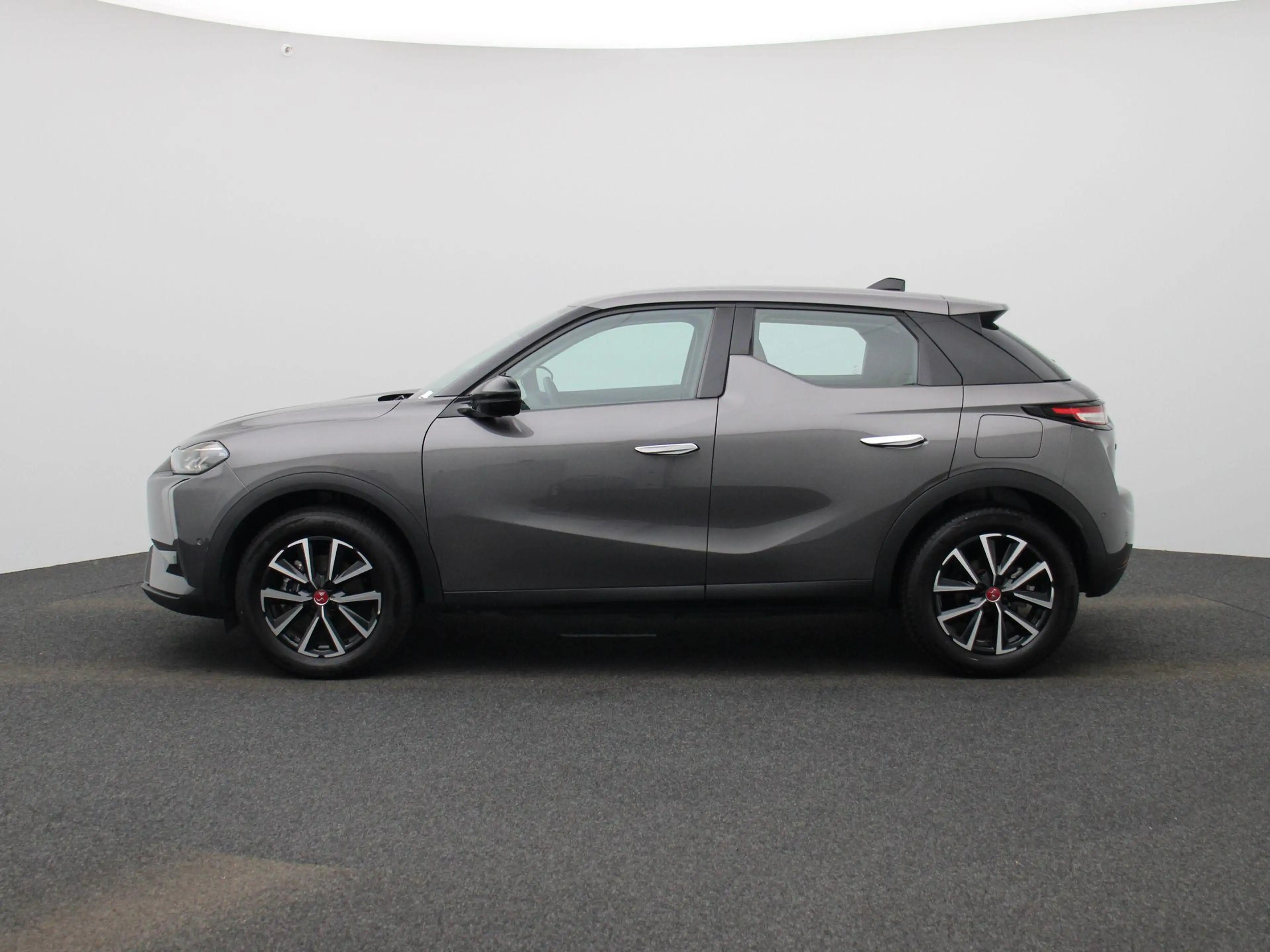 DS Automobiles DS 3 Crossback E-Tense Bastille 50 kWh — photo 4