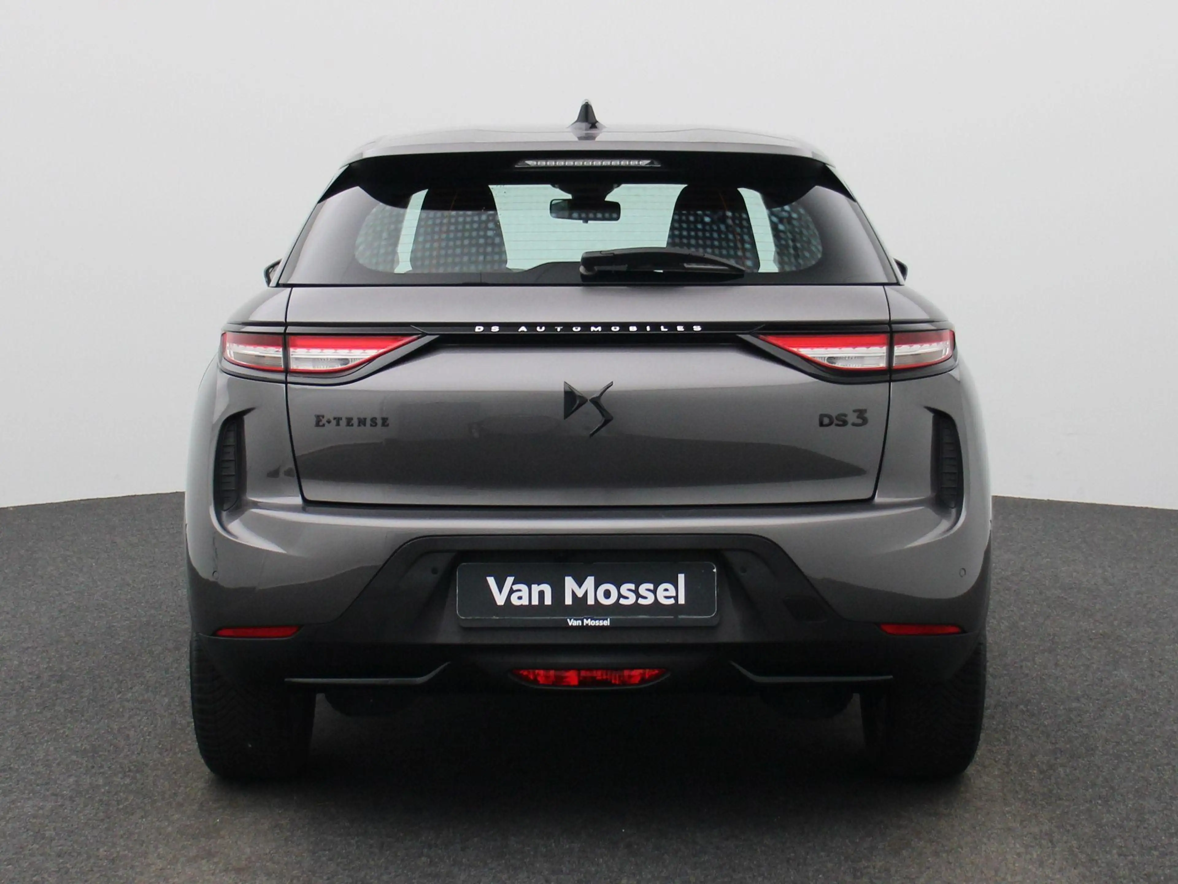 DS Automobiles DS 3 Crossback E-Tense Bastille 50 kWh — photo 5
