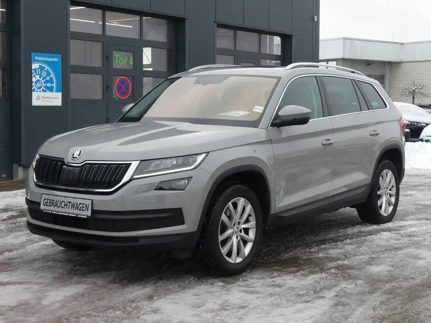 Skoda Kodiaq 2.0 TSI DSG 4x4 STYLE *KAM*FSH*AHK*PANO* Grau - 1