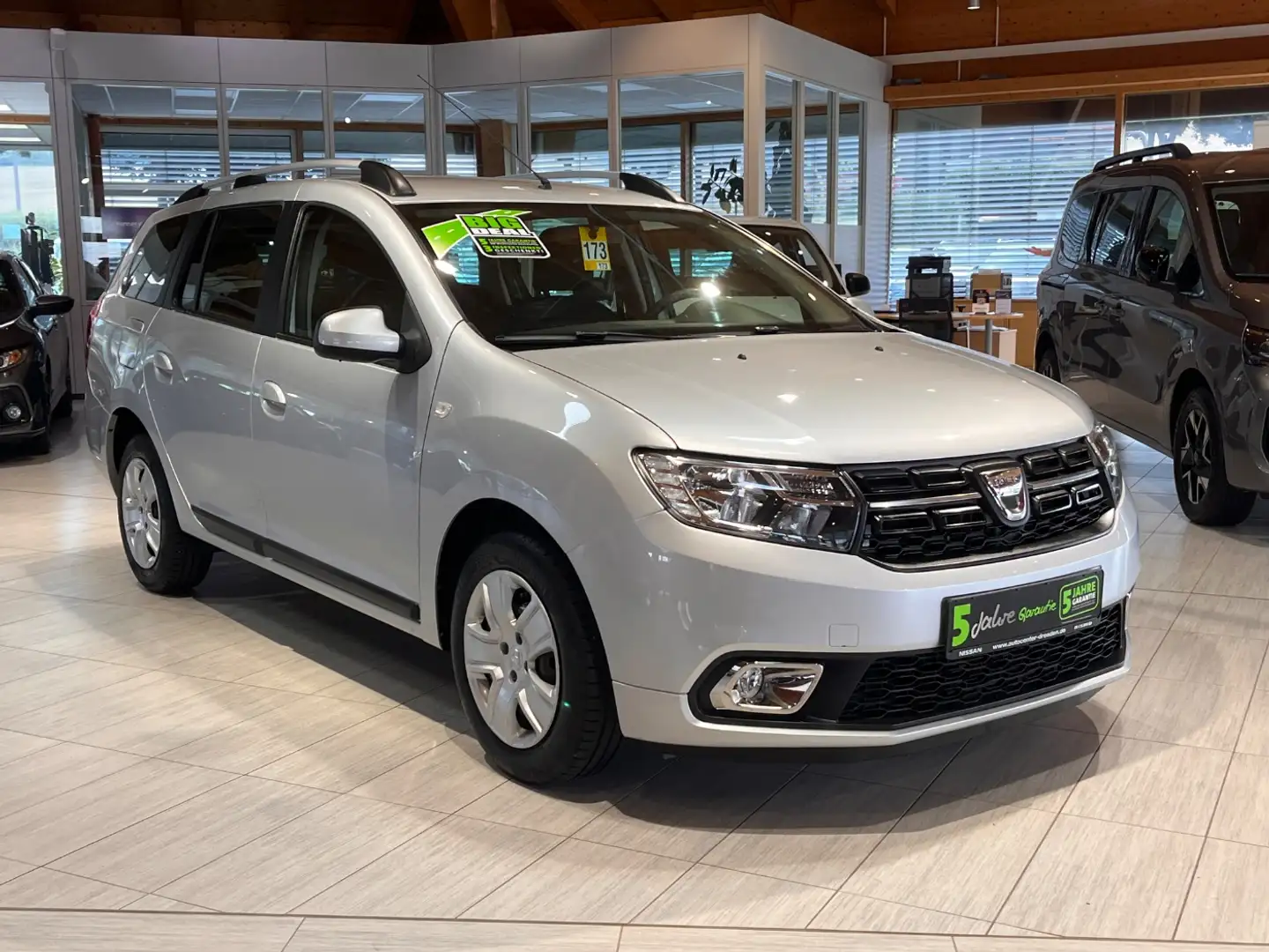 Dacia Logan II Kombi 0.9 TCe 90 eco² MCV Laureate Zilver - 2