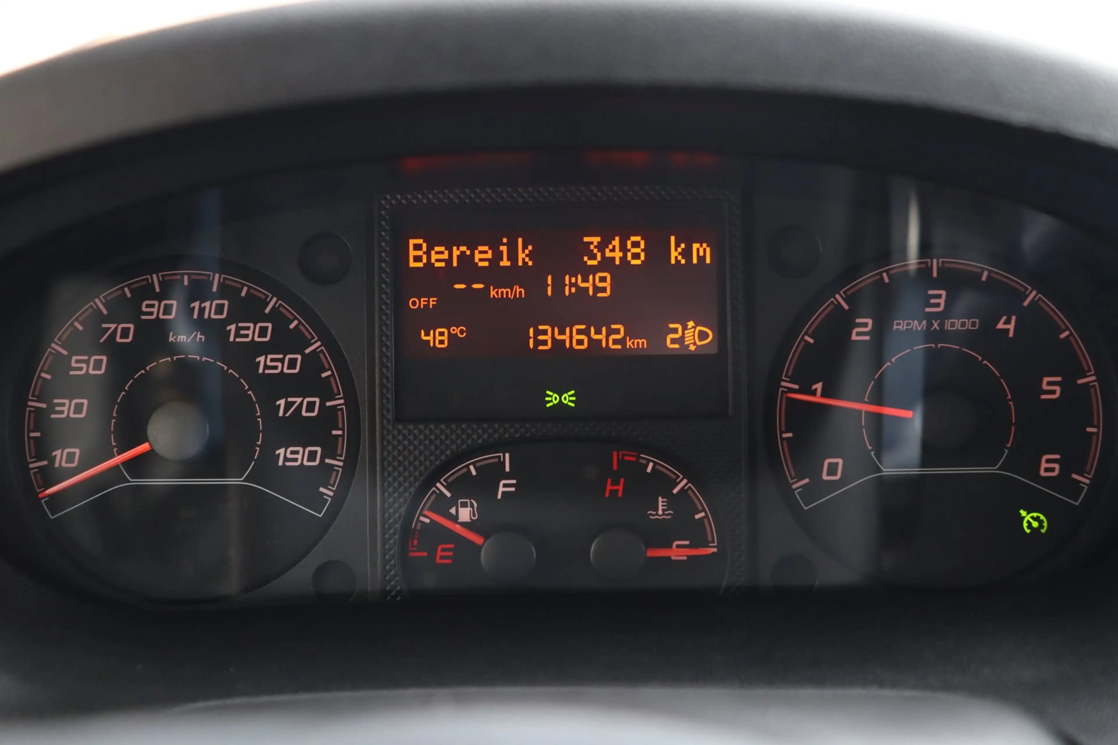 Peugeot Boxer 435 2.0 BlueHDI L4H2 Premium / CAMERA / CRUISE / A — photo 5