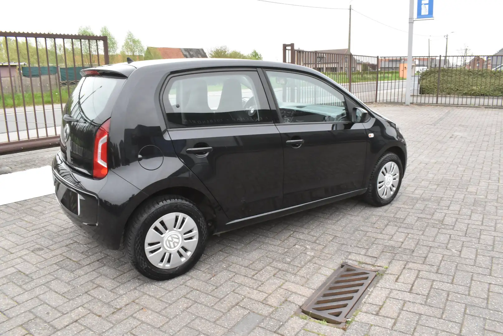 Volkswagen up! 1.0i Move / Airco ***DESTOCKAGE B2B*** Noir - 2