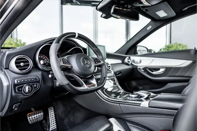 Mercedes-Benz C 63 Amg view 8