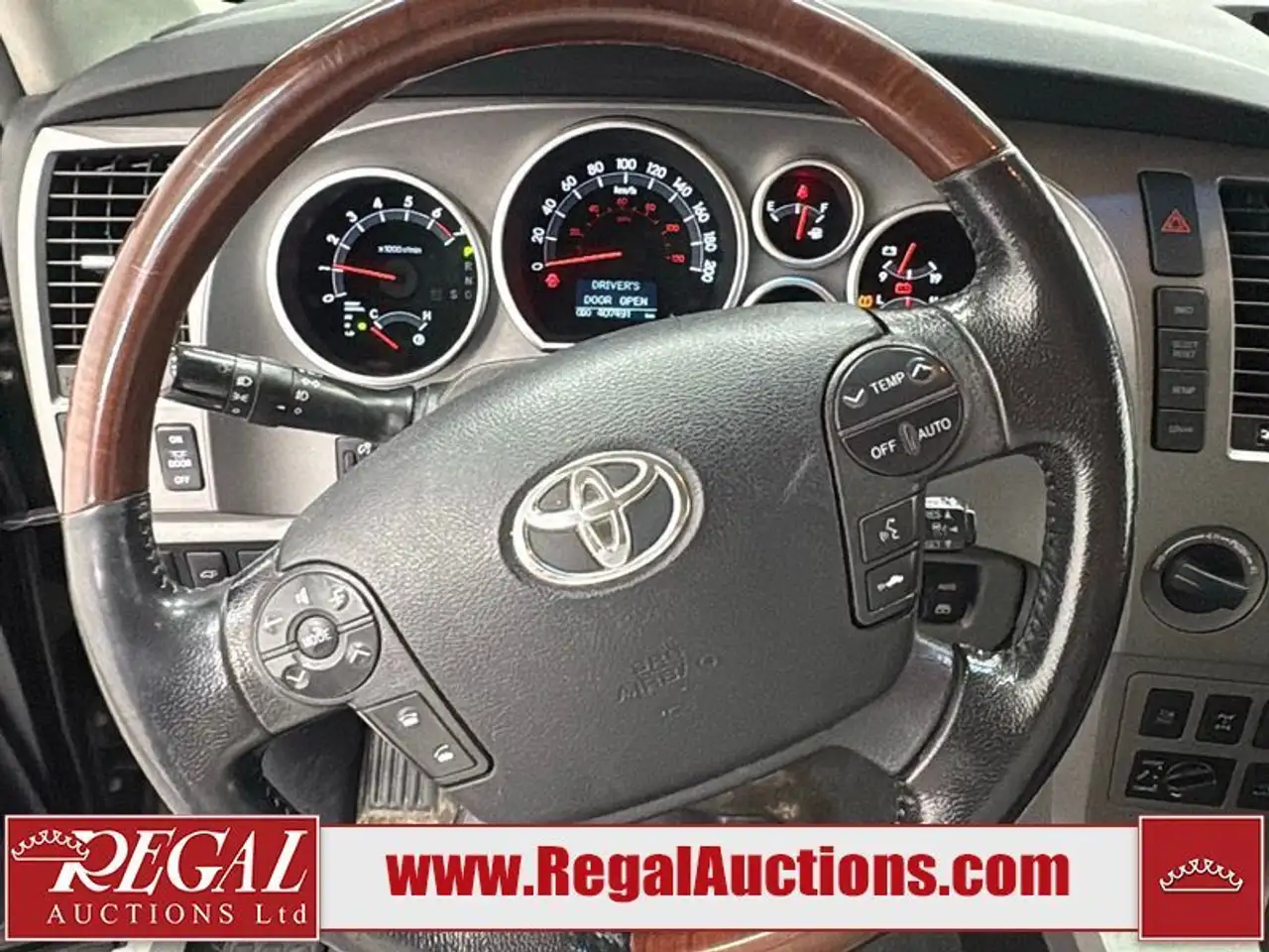 Toyota Sequoia fotografie Toyota Sequoia