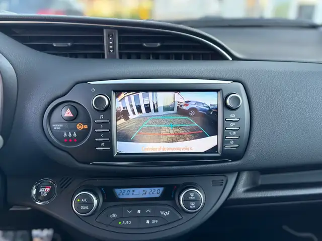 Toyota Yaris view 13