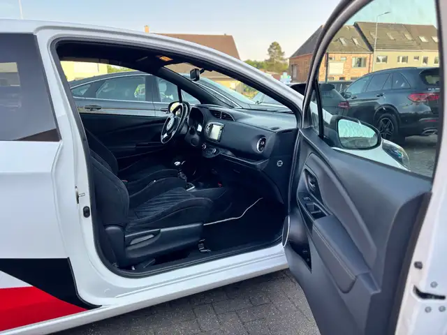 Toyota Yaris view 7