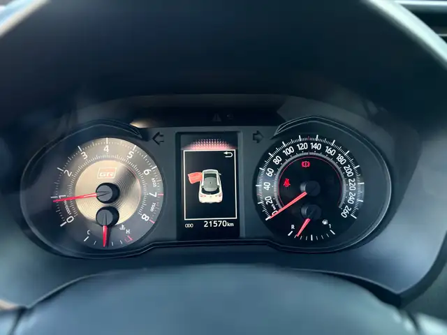 Toyota Yaris view 11