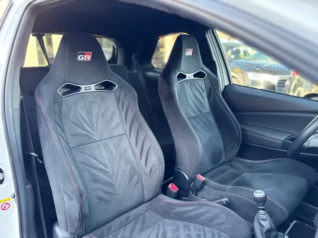 Toyota Yaris view 9