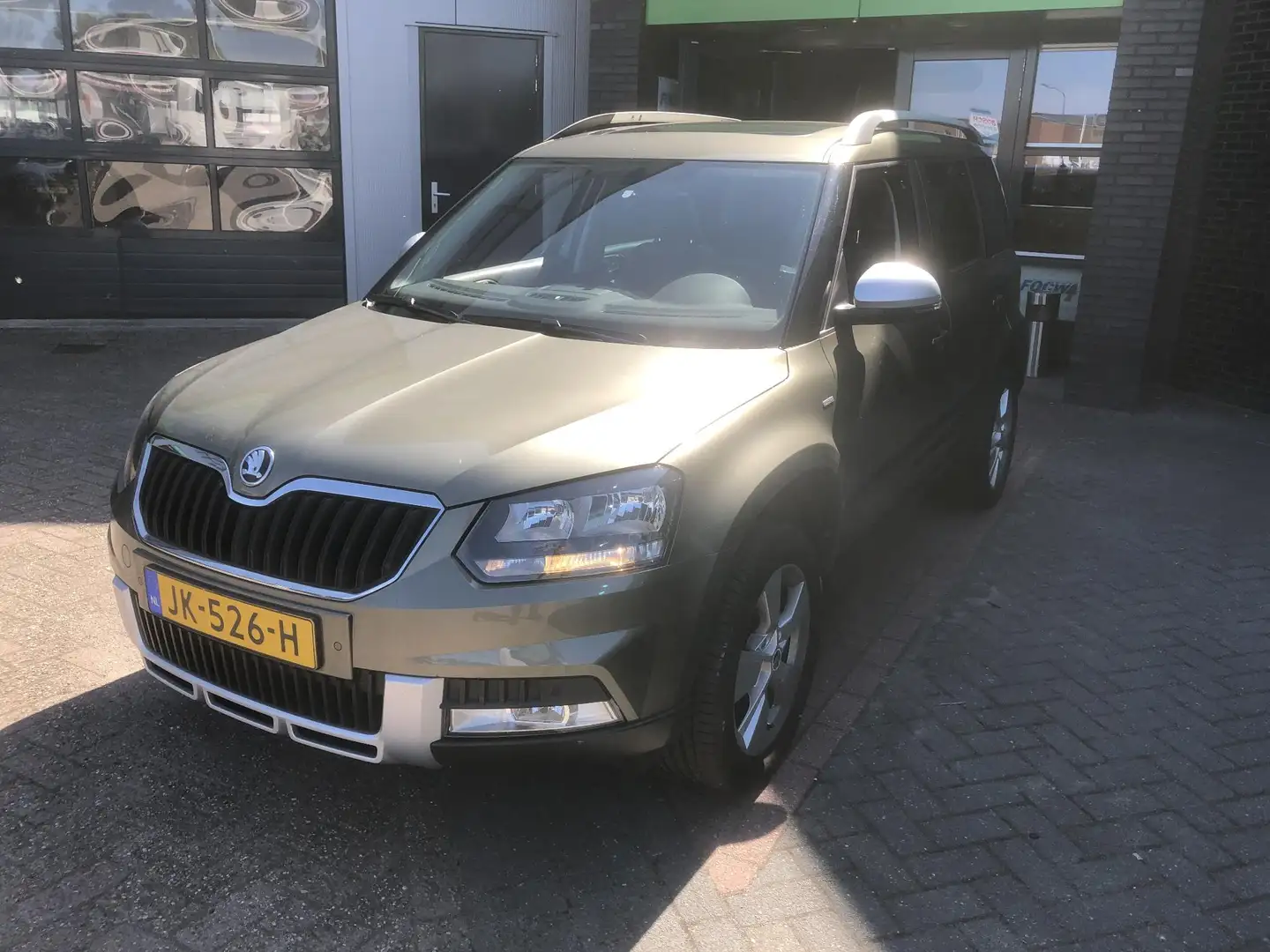 Skoda Yeti Outdoor 1.4 TSI Greentech JOY Automaat Groen - 2