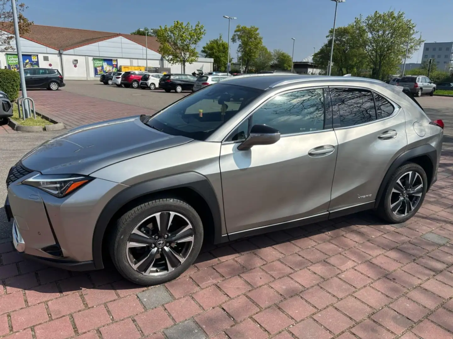 Lexus UX 250h - 1