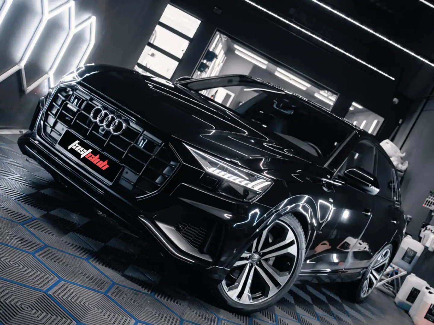 Audi Q8 50 TDI S LINE MEHV FULL OPTIONS Noir - 1