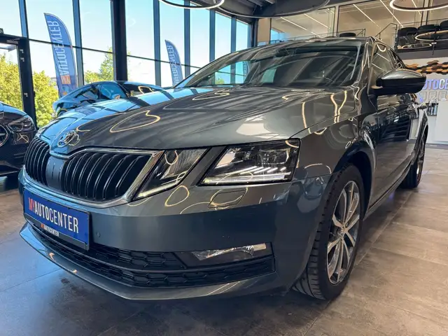 Skoda Octavia view 4