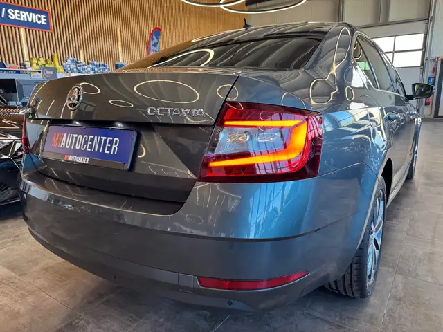Skoda Octavia view 2