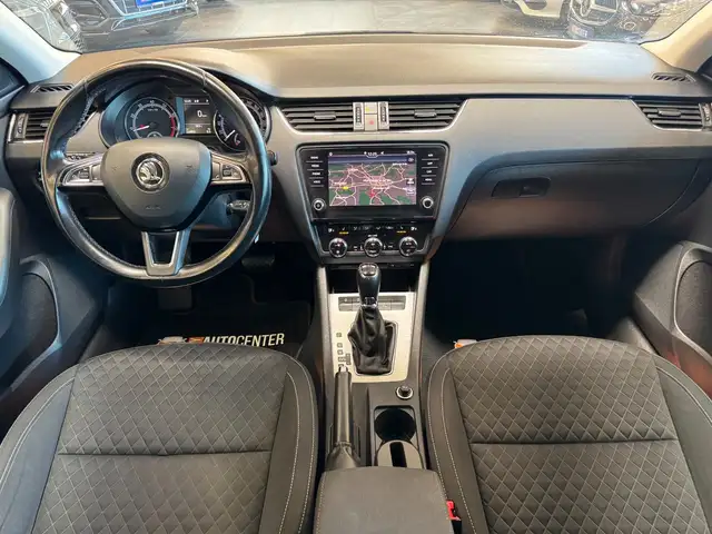 Skoda Octavia view 7