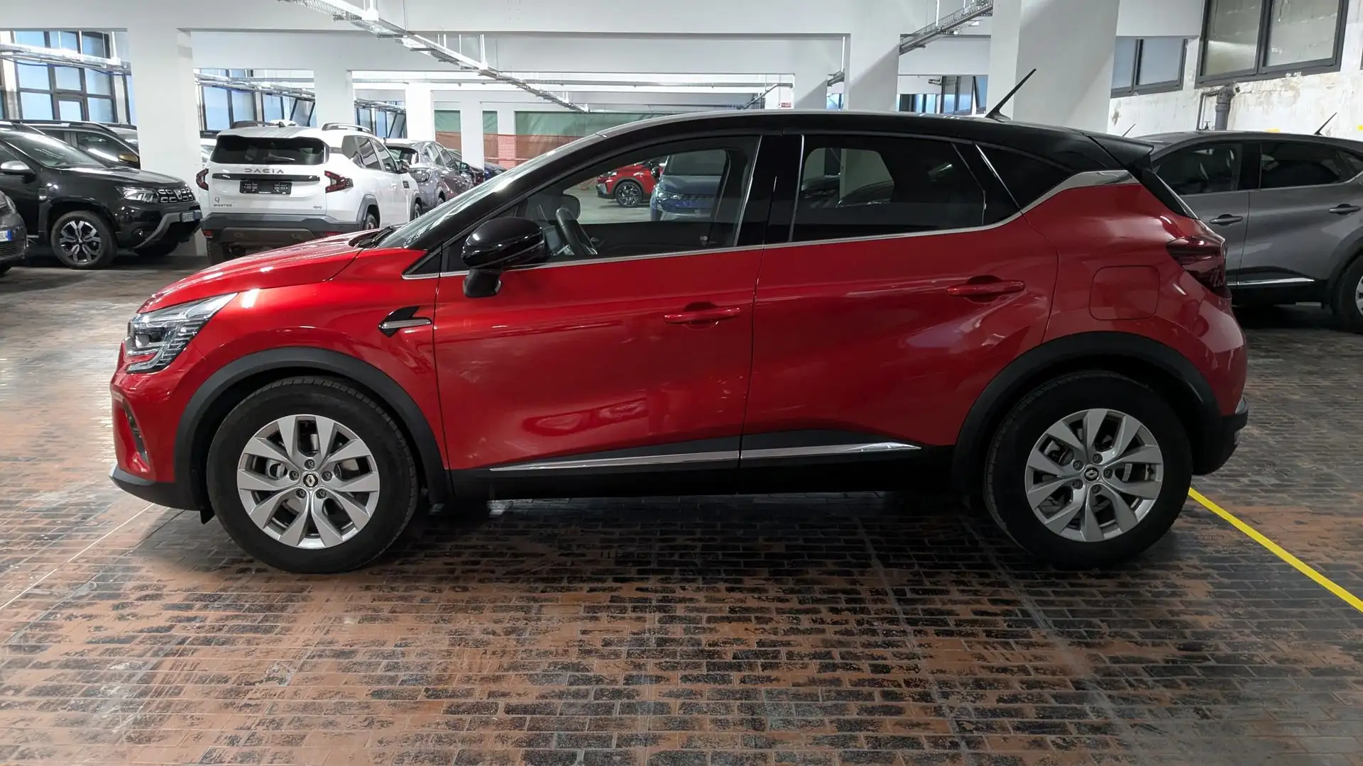 Renault Captur Captur Plug-in Hybrid E-Tech 160 CV Techno Rot - 2