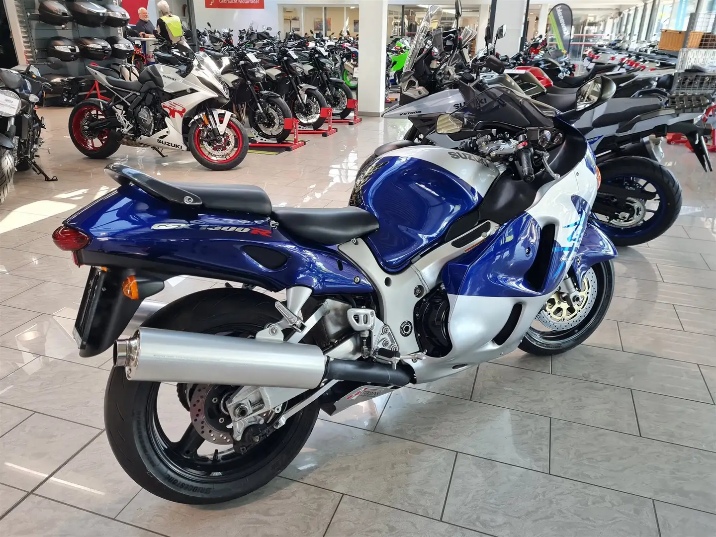 Suzuki GSX 1300 Azul - 2