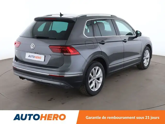 Volkswagen Tiguan view 6