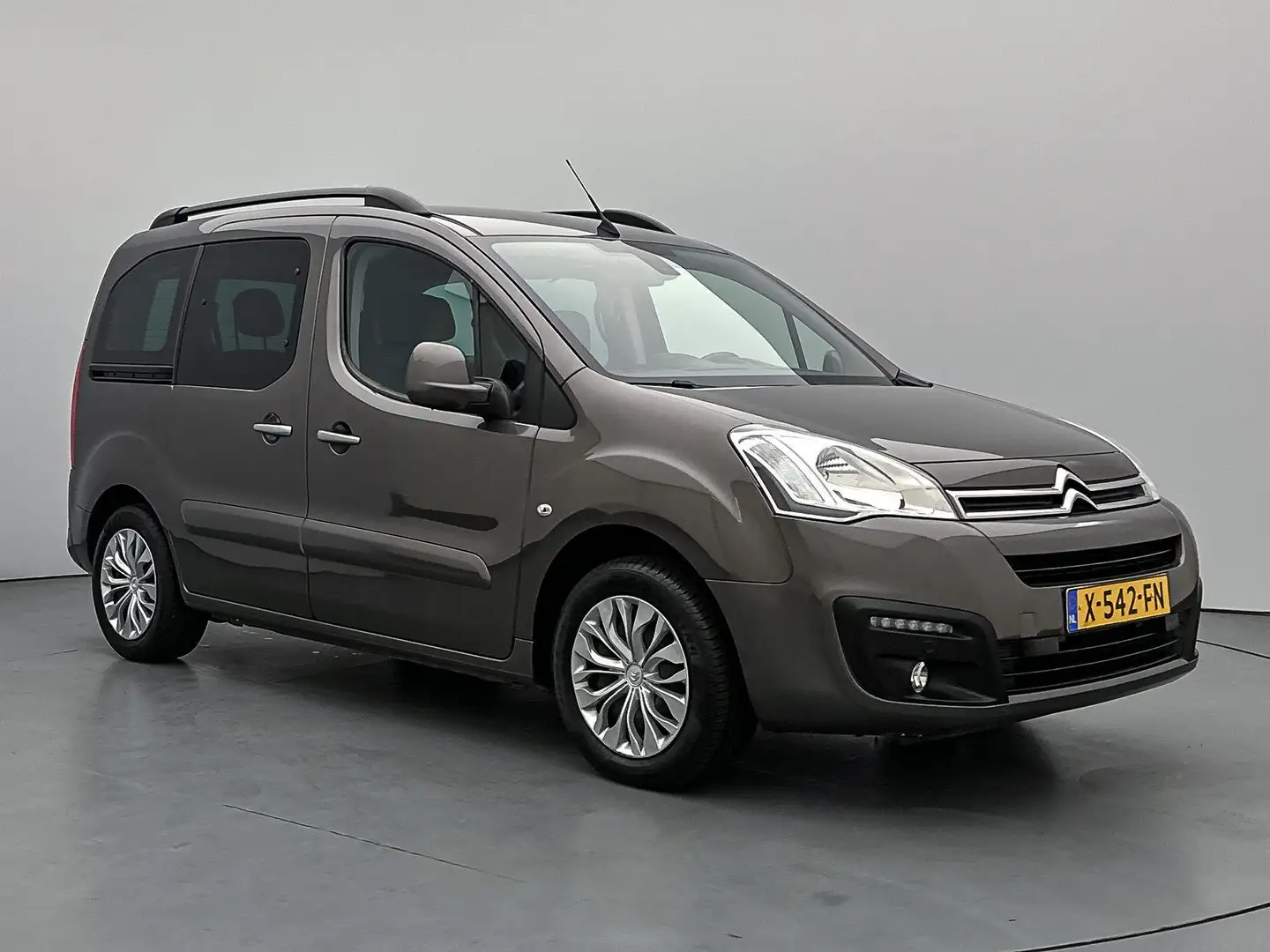 Citroen Berlingo XTR 110pk | Navigatie | Achteruitrijcamera | Airco Grigio - 2