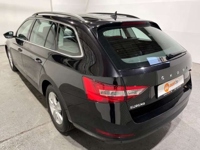 Skoda Superb Combi 2.0 TDI DSG Ambition EU6d Klima Navi LED PDC