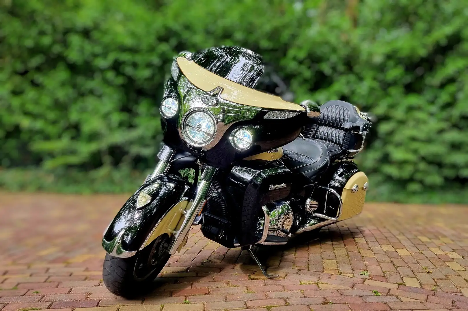 Indian Roadmaster black/cream Nero - 2