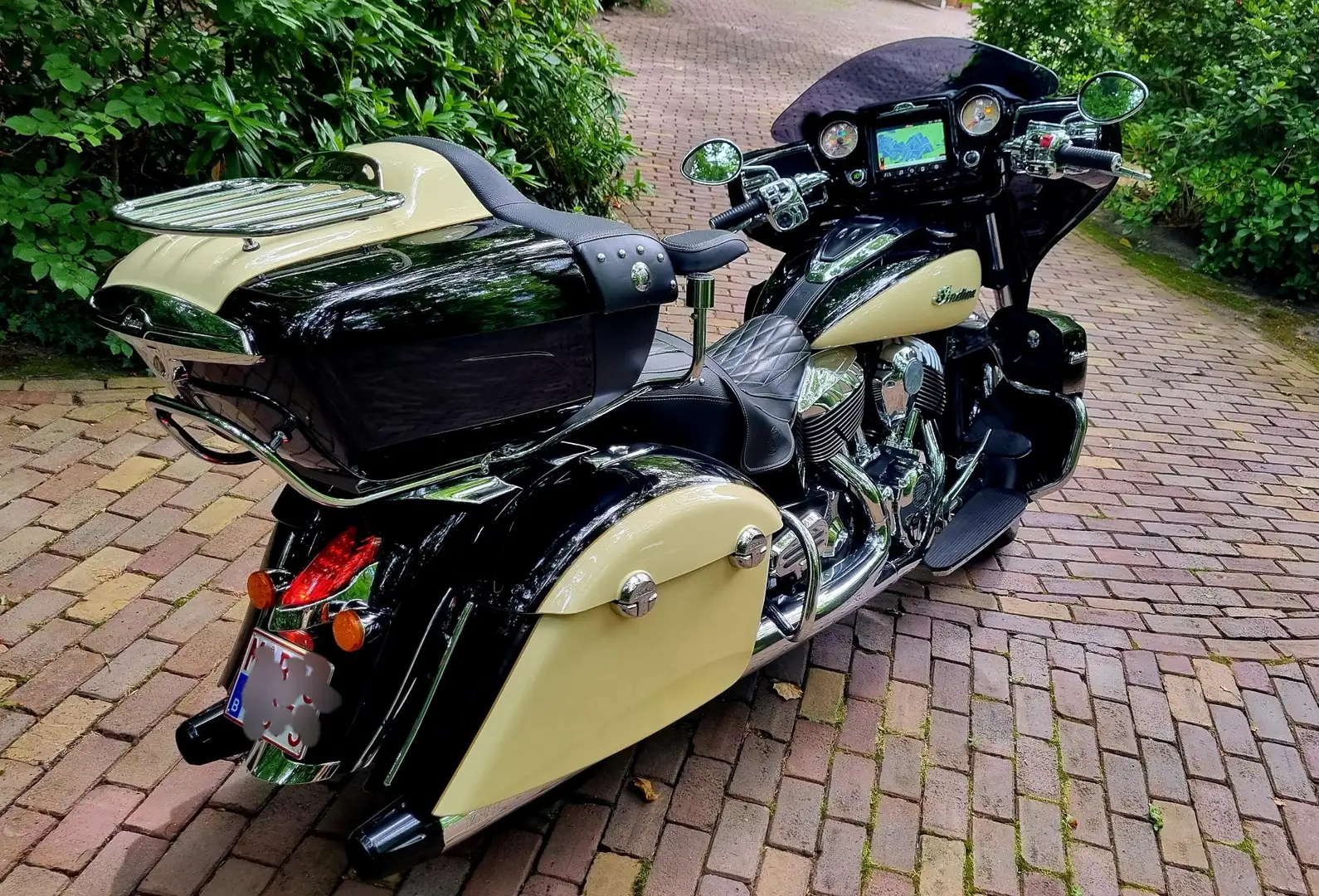 Indian Roadmaster black/cream Nero - 1