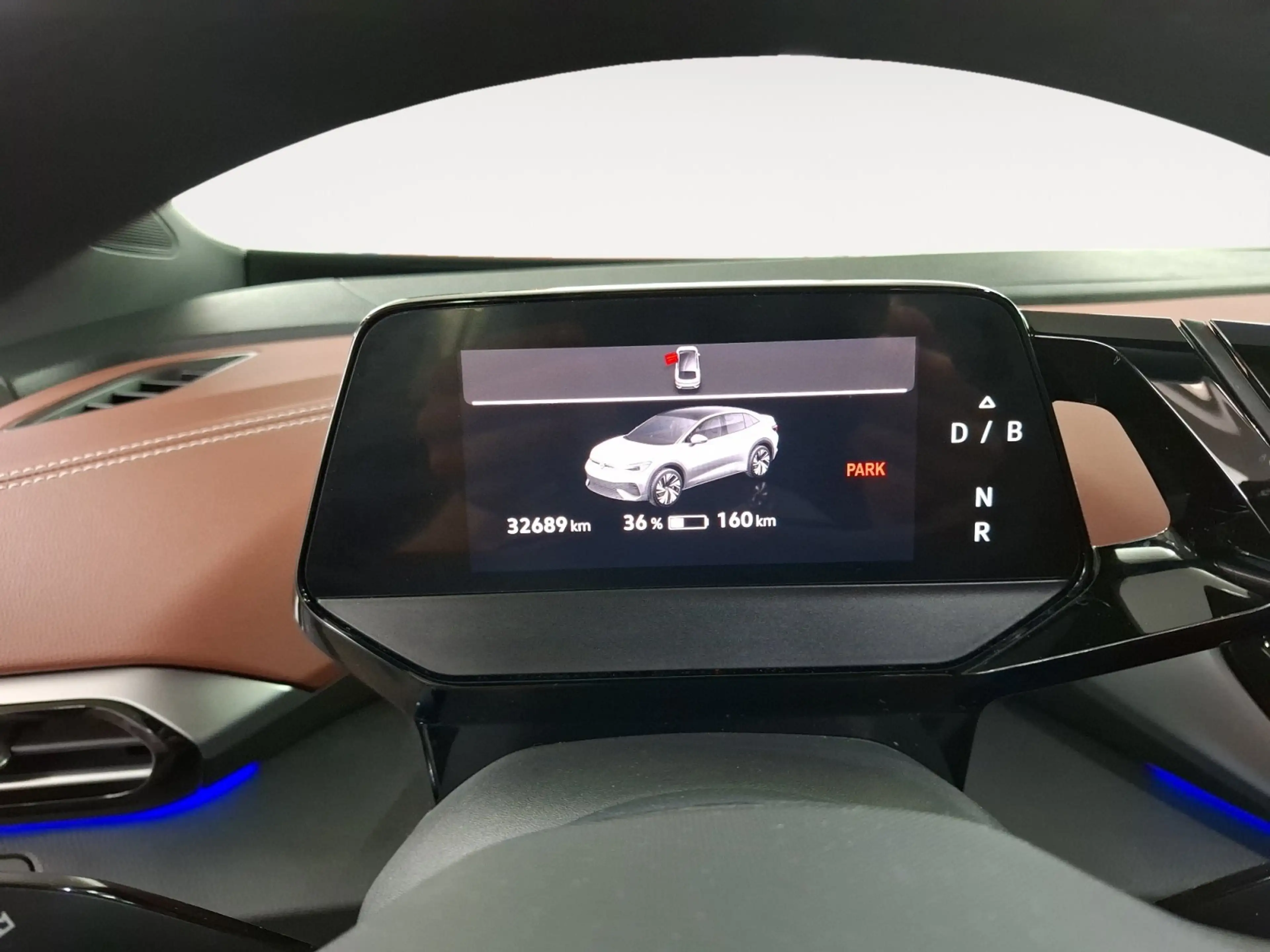 Volkswagen ID.5 Pro 128 kW Navi LED CarPlay ACC PDC — photo 12