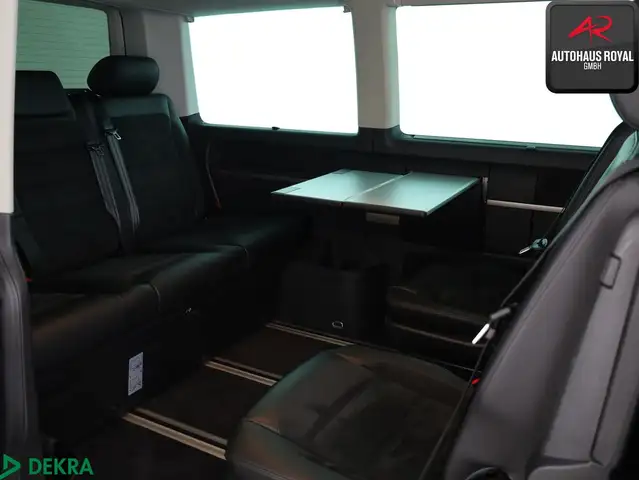 Volkswagen Multivan view 11