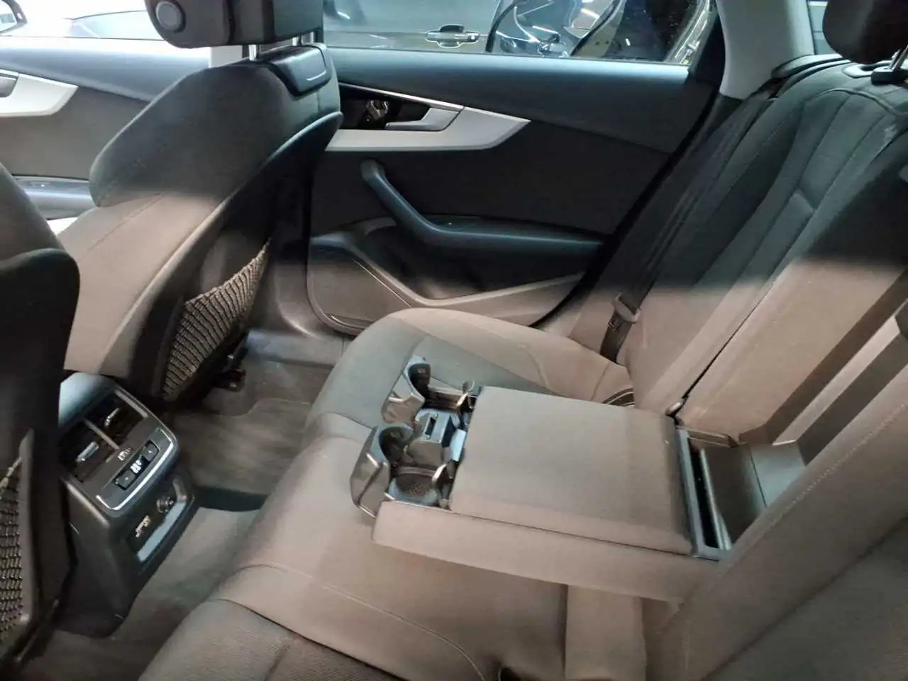 Audi A4 A4 Avant 40 TDI S tronic advanced AHK ACC KAM 8