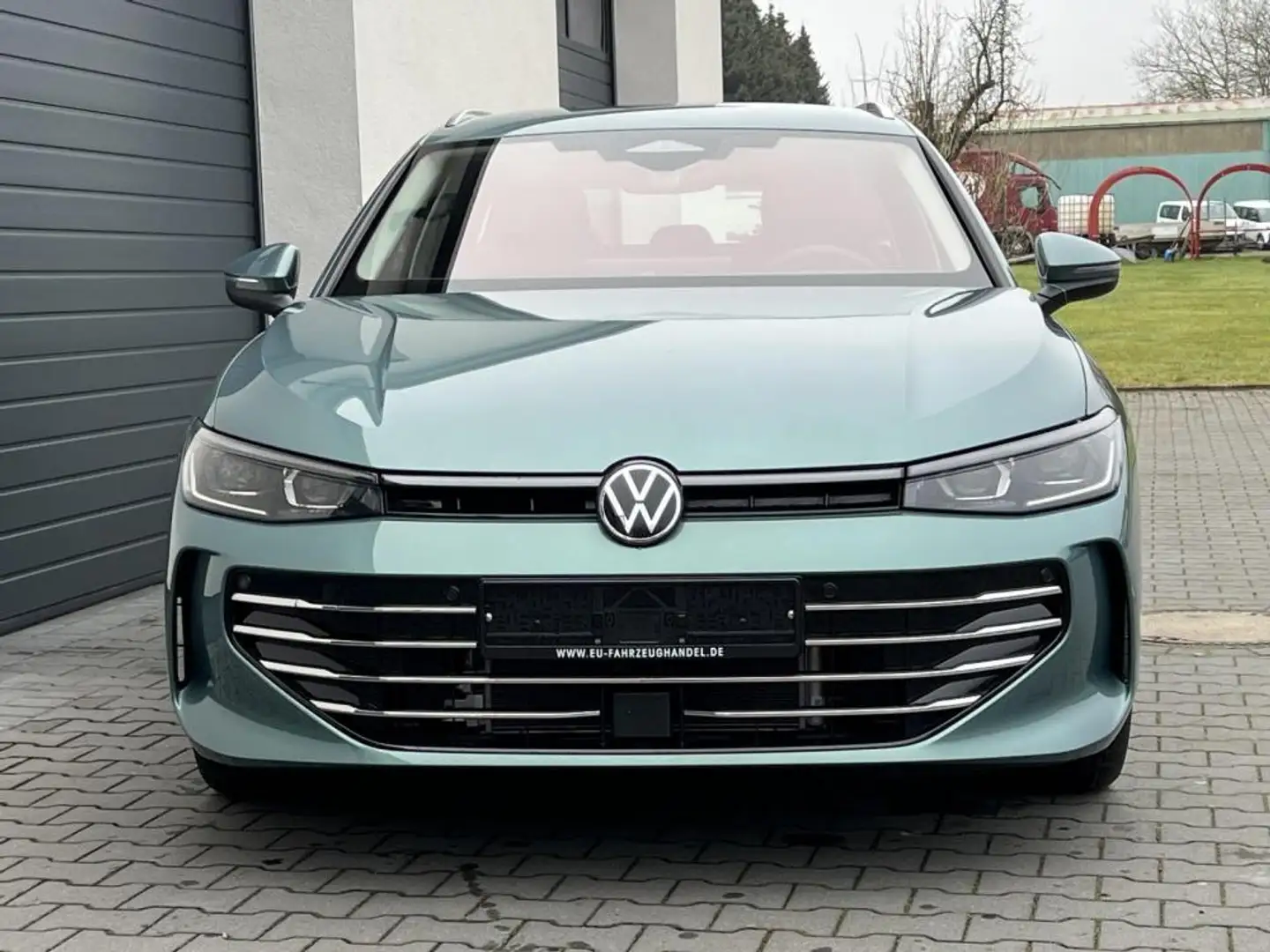 Volkswagen Passat Variant R-Line 2,0 TDI DSG 4Motion 142KW Winterpaket 14... - 1