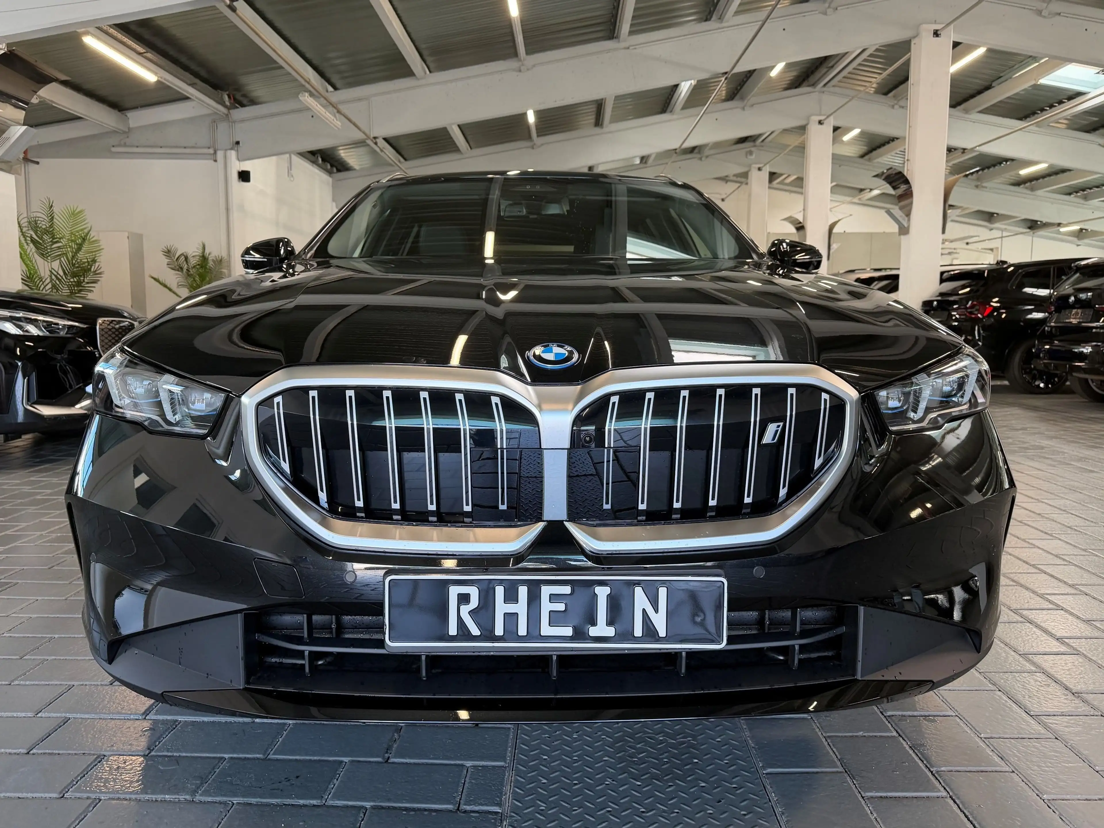 BMW i5 eDrive40 Inno AHK