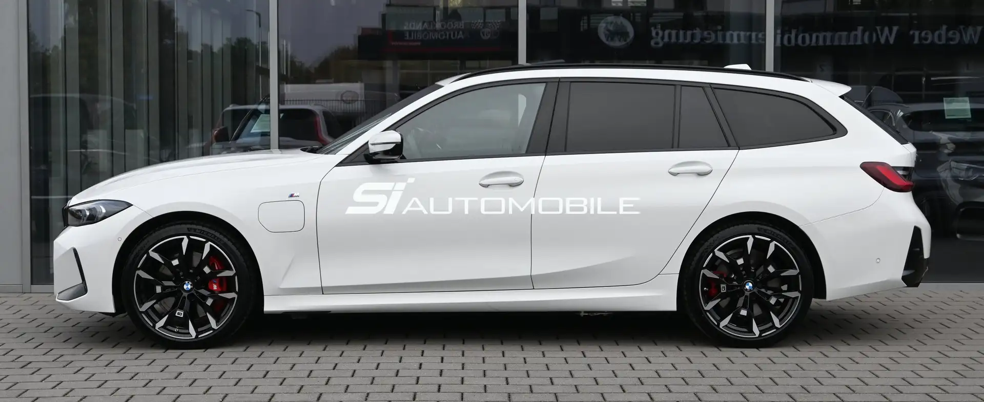 BMW 330 e xDrive Touring M Sport PRO *Facelift*MEGAVOLL* Weiß - 2