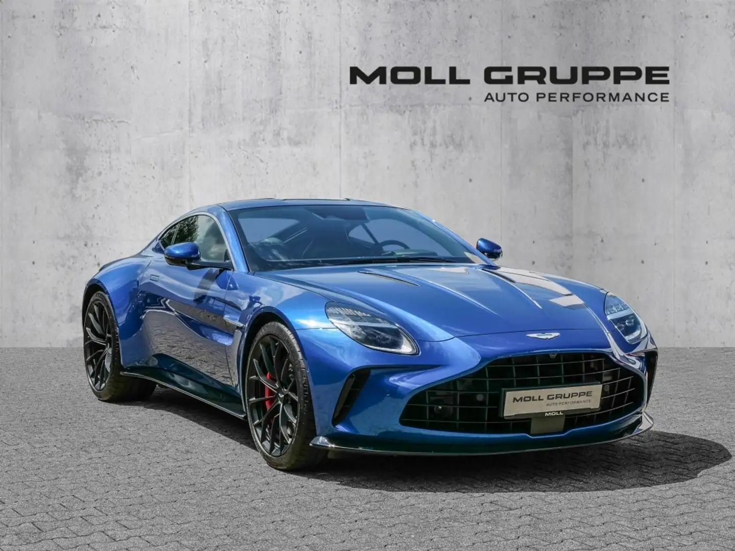 Aston Martin V8 Vantage Coupe Plasma Blue, New Model Bleu - 1