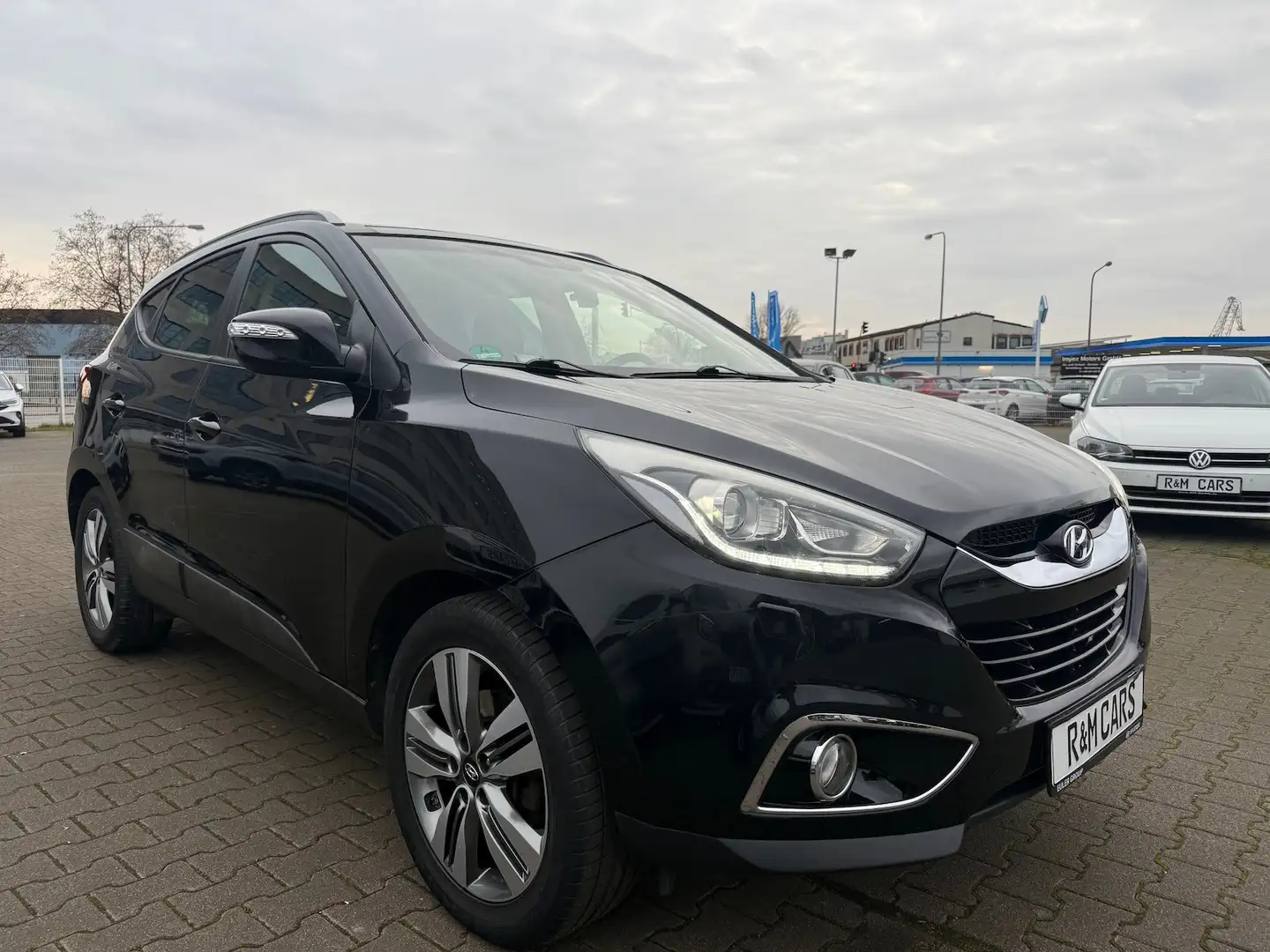 Hyundai iX35 2.0 Aut./Trend/Kamera/Navi/Panorama Schwarz - 1