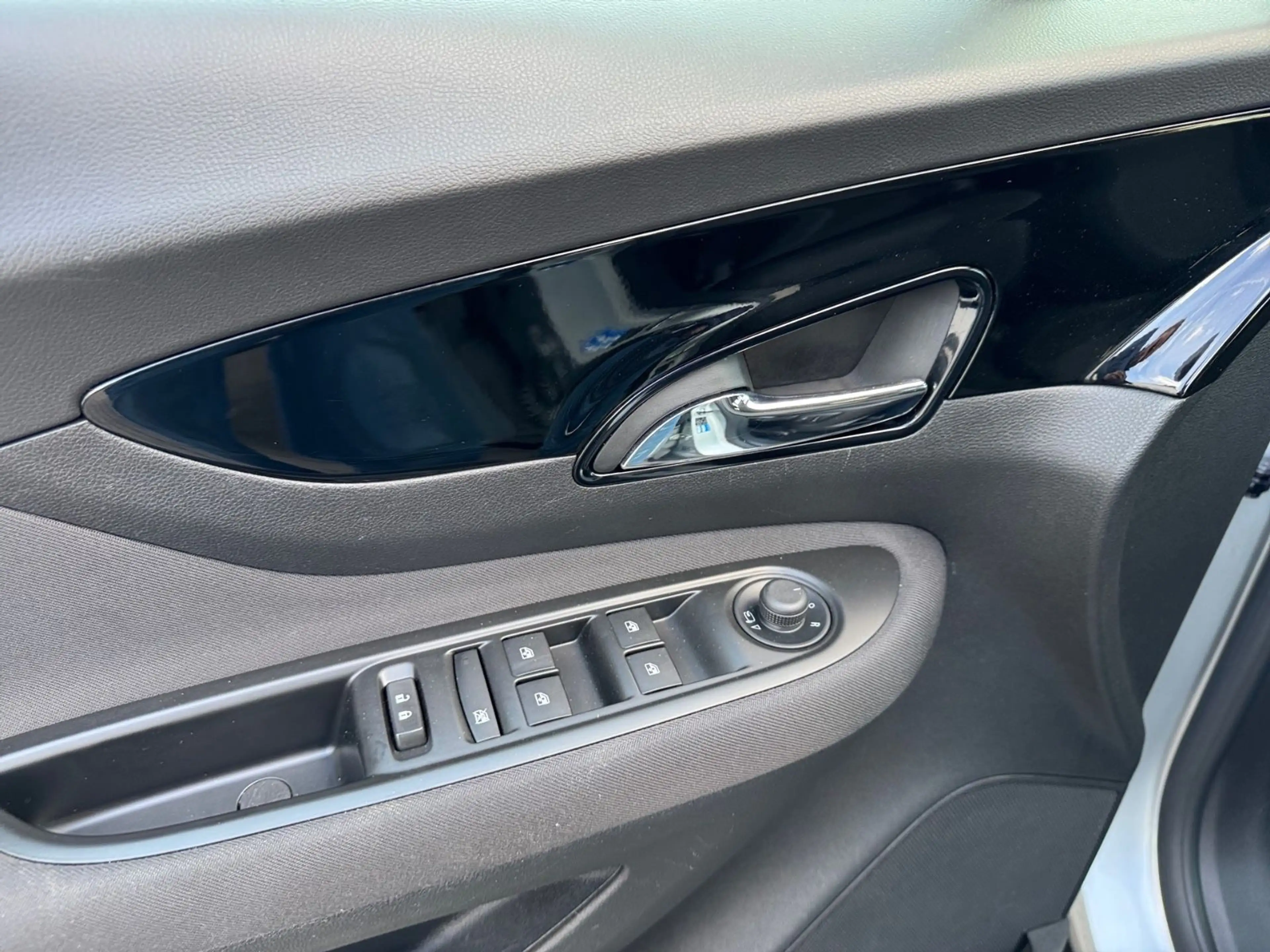 Opel Mokka X Edition 4x4, Kamera, Navi, mit WR — photo 13