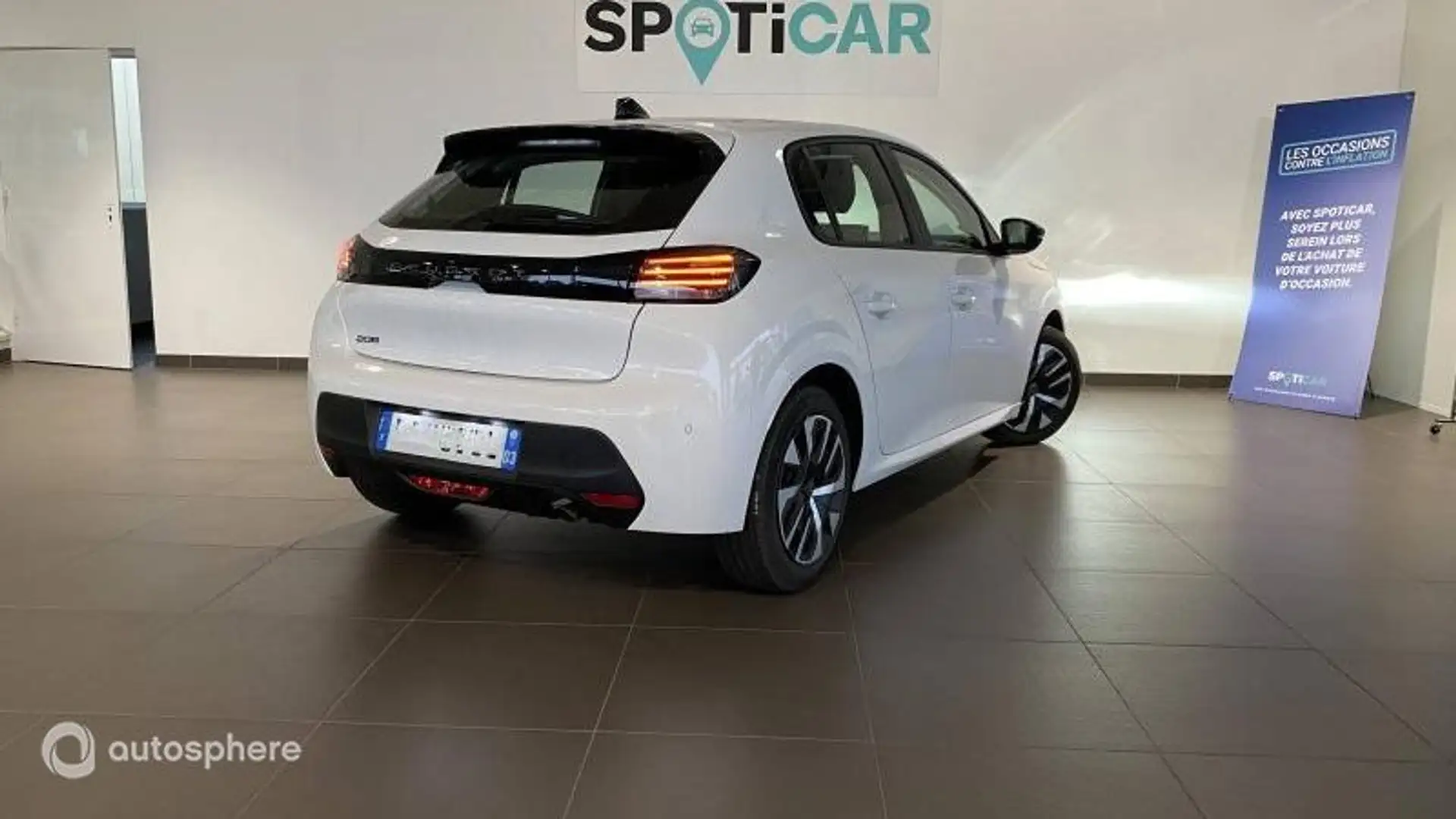 Peugeot 208 1.2 PureTech 100ch S\u0026S Active Business R - 2