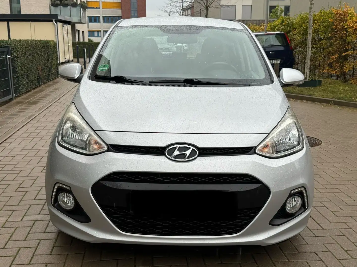 Hyundai i10 FIFA World Cup Edition Silber - 2