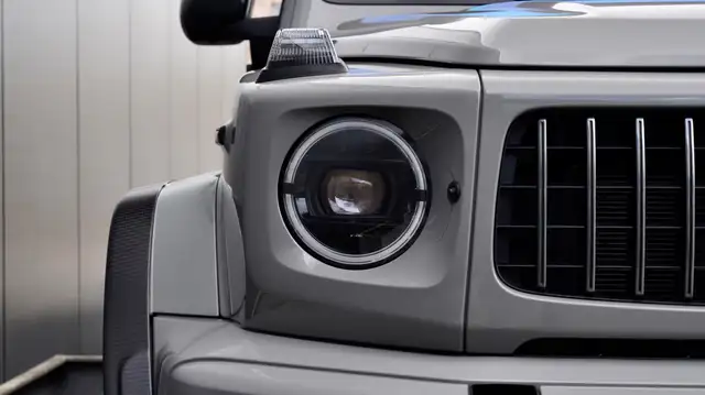 Mercedes-Benz G-Class view 9