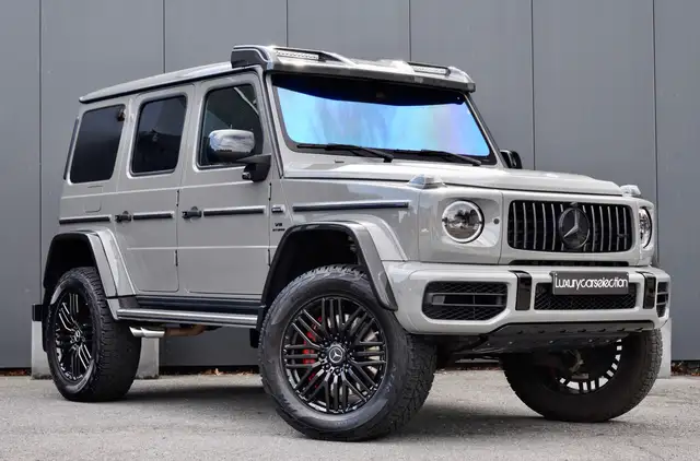 Mercedes-Benz G-Class view 3