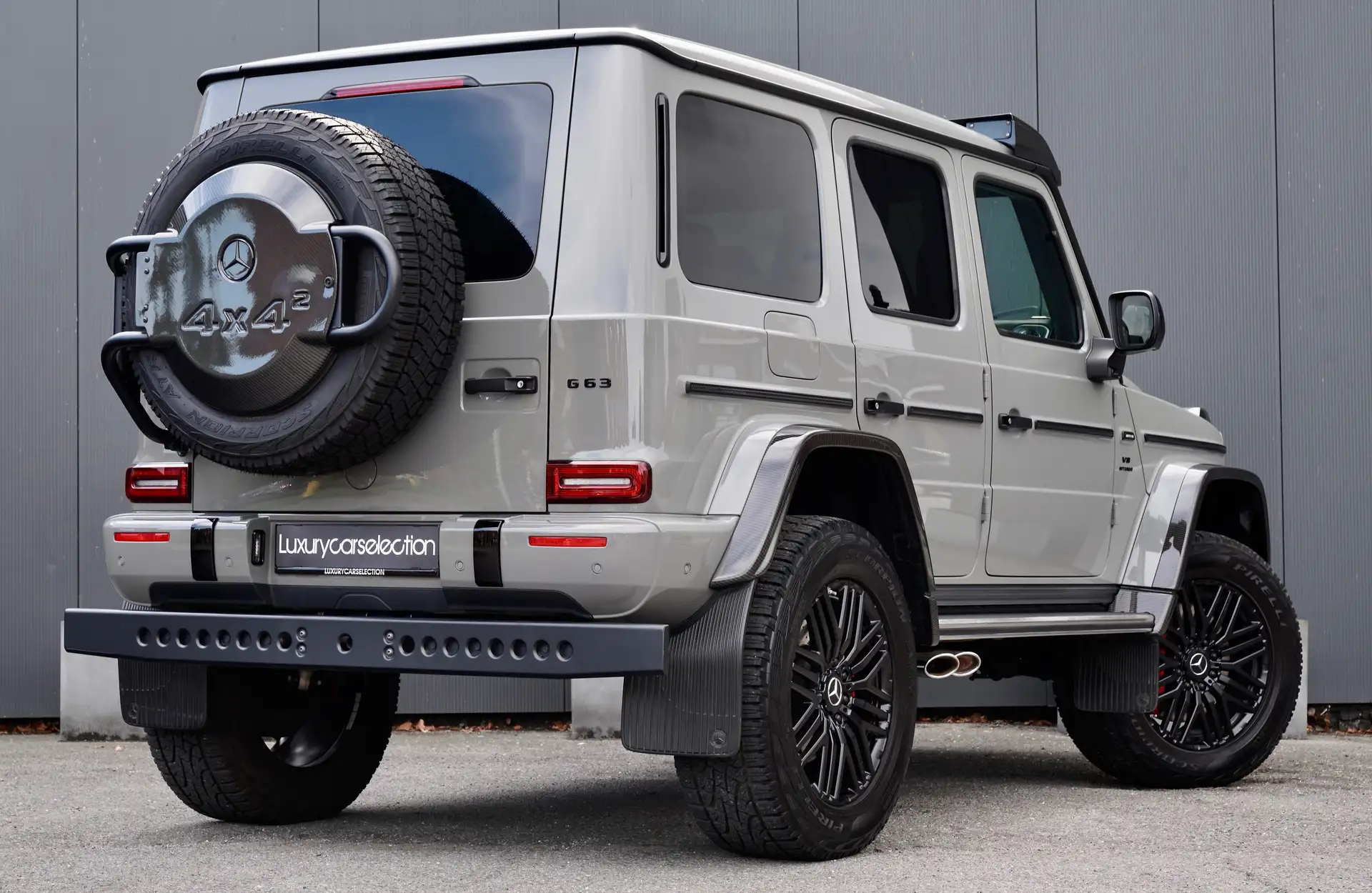 벤츠 G-Class G 63 AMG 2023 회색 사진 5