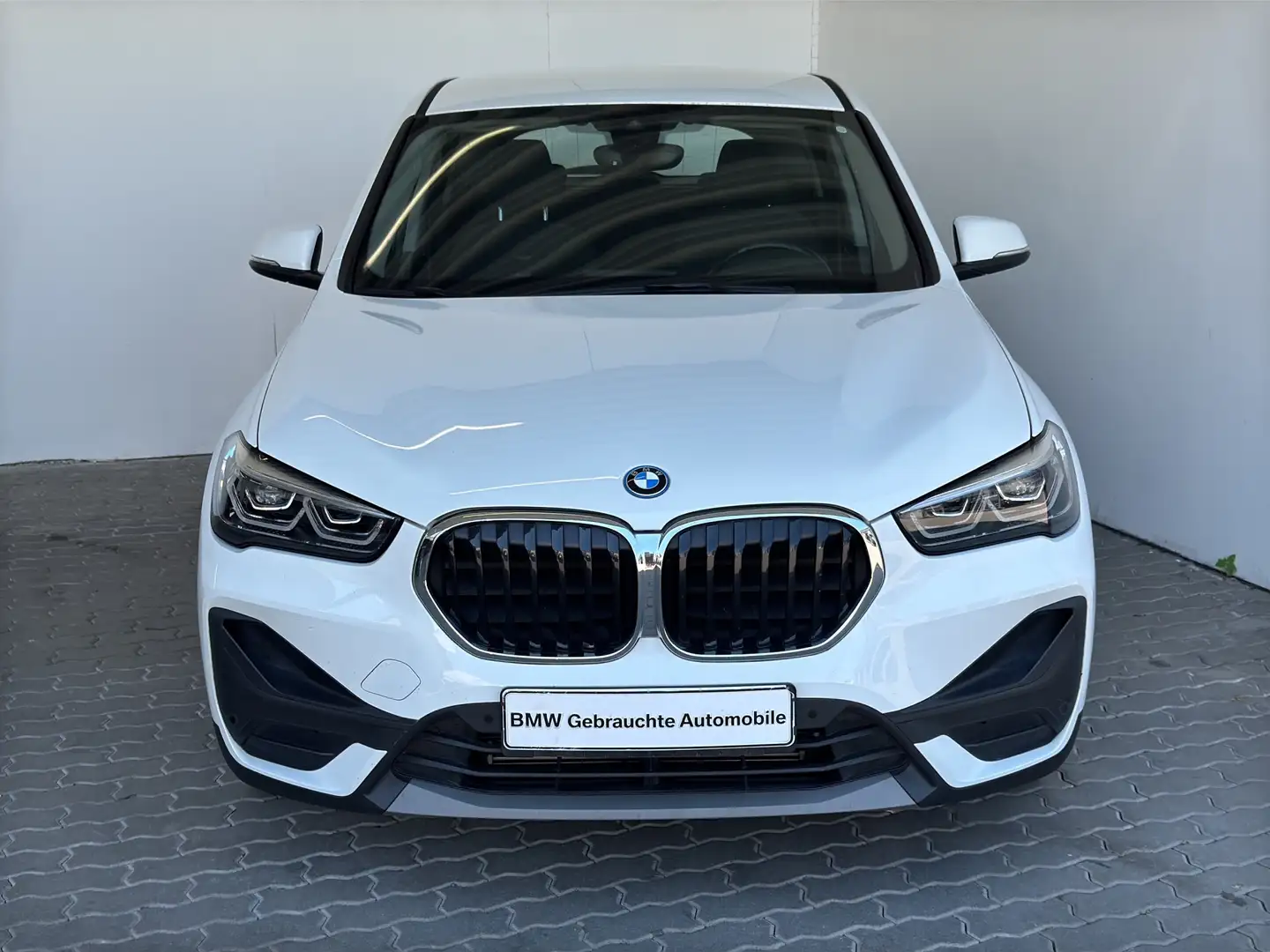 BMW X1 xDrive25e Advantage Navi.LED.ParkAss.MFL.SHZ. Weiß - 1